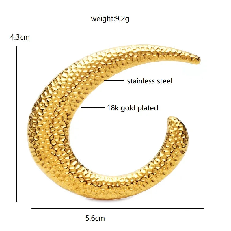 Textured Crescent Loop Brooch — dimensions