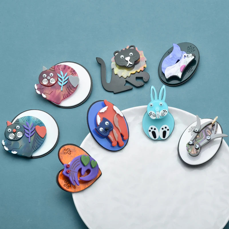 Movable Acrylic Animal Portrait Brooch