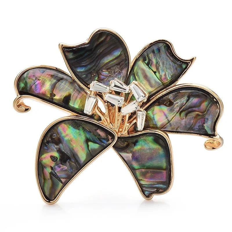 Pearlescent Flower with Curved Petals Brooch — Iridescent Gray