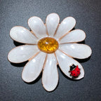 Daisy Flower with Little Ladybug Brooch — Rose Gold