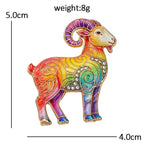 Broche chèvre debout à motifs